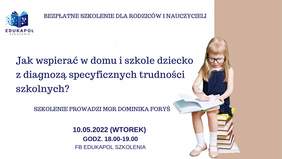 Pokaż zdjęcie: Po prawej stronie, na szarym tle widnieje zdjęcie dziewczynki siedzącej na stosie książek i trzymającej na kolanach kalendarz książkowy, w którym zapisuje aktualnie notatki. Na górze umieszczony został logotyp organizatora szkolenia oraz następujące sformułowanie: „Bezpłatne szkolenie dla rodziców i nauczycieli”. Poniżej zamieszczone zostały pozostałe informacje na temat szkolenia, które można znaleźć w treści niniejszej publikacji.