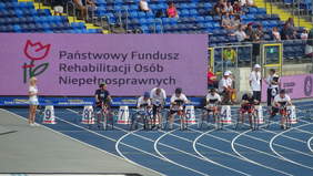 Pokaż zdjęcie: 100 m trójkołowców na wózkach 