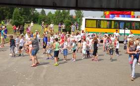 Uczniowie Zespołu Szkolno-Przedszkolnego z Oddziałami Integracyjnymi w Orłach świętują Dzień Dziecka