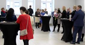 Goście zgromadzeni na uroczystości 