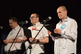 Pokaż zdjęcie: VII Małopolski Festiwal Niepełnosprawnych pn. „I tak warto żyć – lata 90-te” w Proszowicach