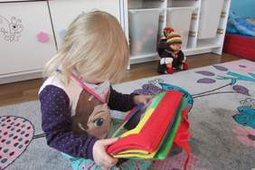 Pokaż zdjęcie: prowadzenie zajęć w ośrodku - wczesne wspomaganie rozwoju dziecka