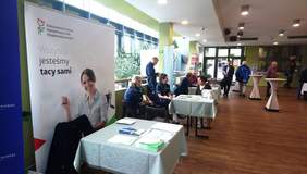 Pokaż zdjęcie: Stanowiska informacyjne