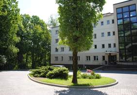 Pokaż zdjęcie: Sanatorium Uzdrowiskowe Związku Nauczycielstwa Polskiego w Nałęczowie