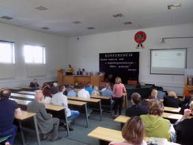 Pokaż zdjęcie: Uczestnicy konferencji