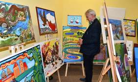 Pokaż zdjęcie: Praca komisji konkursowej