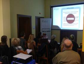 Pokaż zdjęcie: uczestnicy spoktania szkoleniowego- przedstawiciele organizacji pozarządowych z regionu łódzkiego