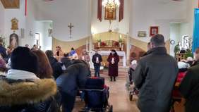 Pokaż zdjęcie: Tradycyjne spotkanie opłatkowe w Fundacji im.Brata Alberta w Radwanowicach