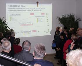 Pokaż zdjęcie: Prezentacja działalności Stowarzyszenia Krok za krokiem