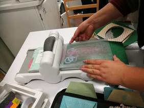 Pokaż zdjęcie: Tworzenie rękodzieła