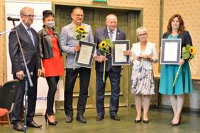 Pokaż zdjęcie: Instytucja