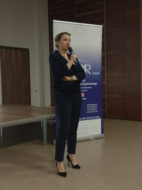 Pokaż zdjęcie: Anna Rdest - koordynator projektu Małopolska wdraża Konwencję o prawach osób z niepełnosprawnościami