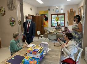 Pokaż zdjęcie: Wizyta Prezesa Zarządu PFRON w Centrum Pomocowym Caritas Archidiecezji Gdańskiej im. św. Matki Teresy z Kalkuty w Krzywym Kole