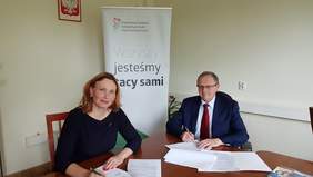 Pokaż zdjęcie: Umowa WRR powiat opatowski M. Jalowska, A. Michalski