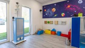 Pokaż zdjęcie: Sala ze sprzętem do rehabilitacji