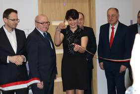 Pokaż zdjęcie: Kierownik PCPR Wioletta Jachim (w środku)