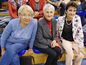 Pokaż zdjęcie: Od lewej: Aldona Wiśniewska, malarka i poetka; Róża Wojta, dziennikarka, autorka programu telewizyjnego „Wyzwanie" i Honorata Pilarczyk, prezes Stowarzyszenia „Bioderko"