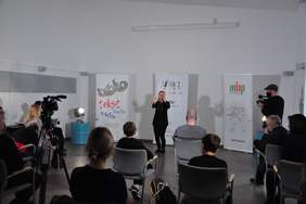 Pokaż zdjęcie: Festiwal Poezji Miganej, Fot. MBP Lublin