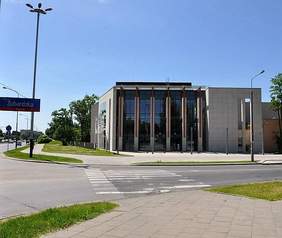 Pokaż zdjęcie: Budynek Akademii Muzycznej w Łodzi przy ul. Żubardzkiej 2a