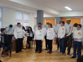 Pokaż zdjęcie: Występ uczestników WTZ