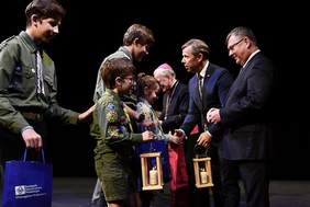 Pokaż zdjęcie: Małopolskie Spotkanie Opłatkowe w Teatrze im.J.Słowackiego