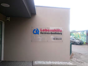 Pokaż zdjęcie: na zdjęciu budynek, w którym mieści się organizacja Lebenshilfe