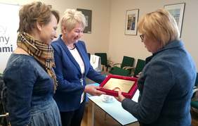 Pokaż zdjęcie: Gratulacje z okazji Jubileuszu Stowarzyszenia "Dać Szansę"