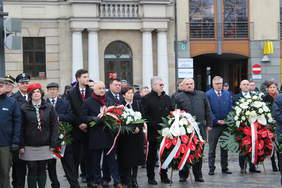 Pokaż zdjęcie: Uczestnicy uroczystości