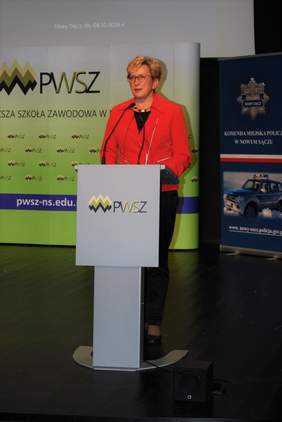 Pokaż zdjęcie: Wiceminister Zdrowia - Józefa Szczurek-Żelazko