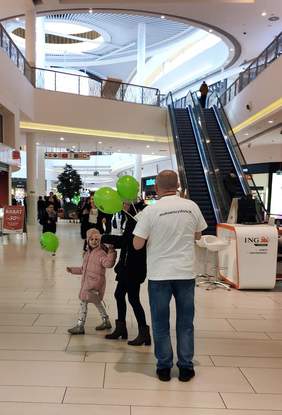 Pokaż zdjęcie: Akcja informacyjna Fundacji MATIO w Galerii Bronowice