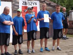 Pokaż zdjęcie: Laureaci „XII Turnieju Piłki Siatkowej Osób Niepełnosprawnych” w Zbąszyniu