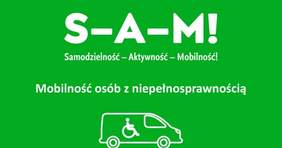 Pokaż zdjęcie: Zdjęcie jest infografiką. Na zielonym tle białą czcionką napisana jest nazwa programu. Poniżej jest rysunek samochodu, w którego wnętrzu znajduje się osoba na wózku inwalidzkim. 