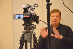 Pokaż zdjęcie: Konsultacje „Za życiem” w Wielkopolsce tłumaczone na język migowy