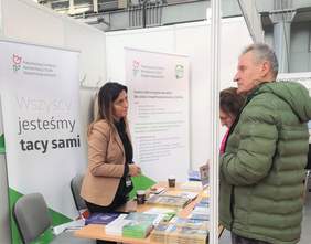 Pokaż zdjęcie: Pracownicy naszej instytucji udzielali porad wszystkim zainteresowanym, między innymi w zakresie nawiązania sieci współpracy w ramach CIDON