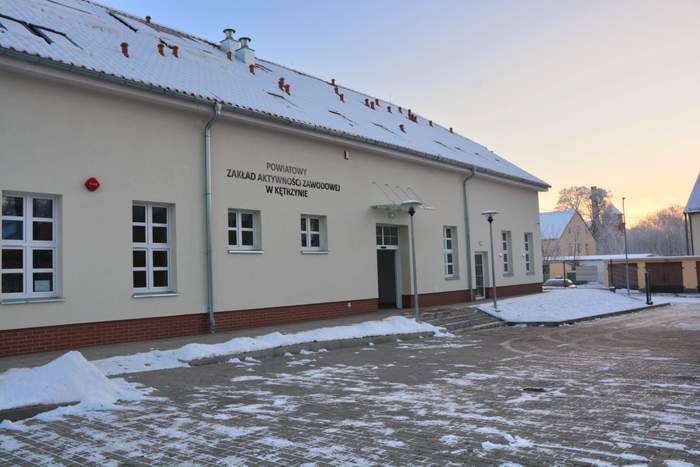 Pokaż zdjęcie: Budynek Powiatowego Zakładu Aktywności Zawodowej w Kętrzynie