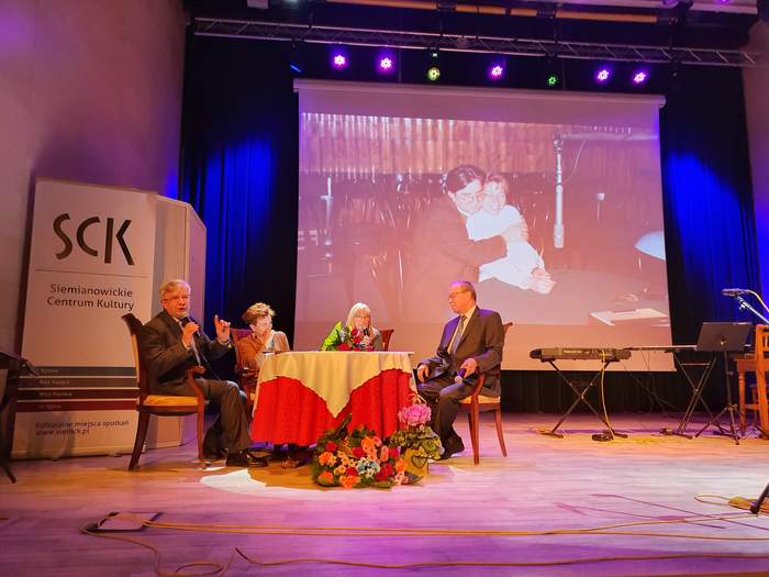 Pokaż zdjęcie: Benefis Beaty Tomanek