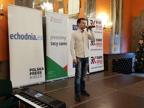 Pokaż zdjęcie: Przegląd Twórczości Osób Niepełnosprawnych Przegląd Twróczości Osób Niepełnosprawnych IV