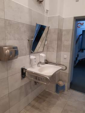 Pokaż zdjęcie: Dostosowanie łazienki do potrzeb osób niepełnosprawnych na parterze w Powiatowym Urzędzie Pracy w Zamościu