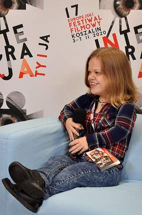 Pokaż zdjęcie: Zdjęcie aktorki Anny Dzieduszyckiej grającej główną rolę w filmie "Sukienka"