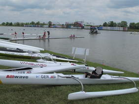 Inauguracja międzynarodowych startów parakajakarzy