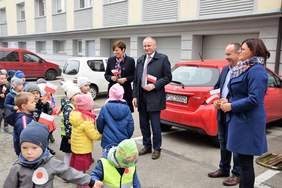 Pokaż zdjęcie: Spotkanie Anny Skupień, dyrektor Oddziału Wielkopolskiego PFRON z przedszkolakami z „Rzepki” w Szamotułach