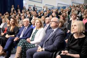 Pokaż zdjęcie: Zdjęcie auli w Lubelskim Urzędzie Wojewódzkim na której siedzą zaproszeni goście