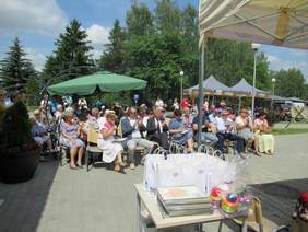 Pokaż zdjęcie: uczestnicy spotkania
