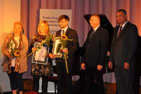 Pokaż zdjęcie: Zespół dziennikarzy Radia Pik Pani Monika Kaczyńska i Piotr Zaręba otrzymali Lodołamacza w kategorii "Dziennikarze"