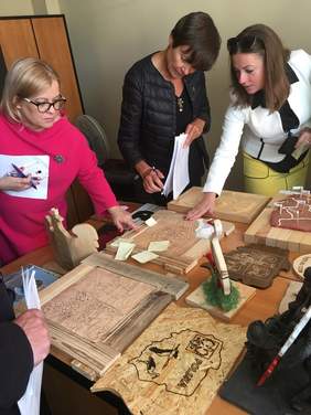 Pokaż zdjęcie: Wojewódzka Komisja Konkursowa XV edycji Konkursu Plastycznego „Sztuka Osób Niepełnosprawnych