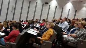 Pokaż zdjęcie: Uczestnicy Wielkopolskiego Forum Warsztatów Terapii Zajęciowej