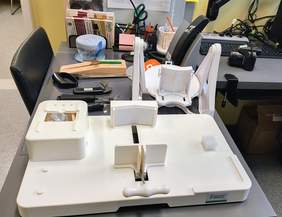 Pokaż zdjęcie: Sprzęt wspomagający