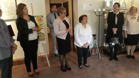 Pokaż zdjęcie: Pani Jadwiga opowiada o przeżyciach związanych z konkursem