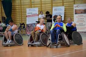 Pokaż zdjęcie: Uczestnicy "Lekcji z niepełnosprawności"