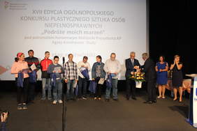 Pokaż zdjęcie: Podziękowania dla Krzysztofa Michałkiewicza za udział w gali